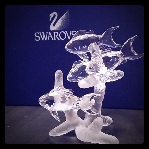 Swarovski Crystal School of Fish (NWOT) - Picture 2 of 7